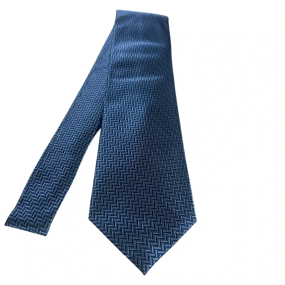 Paul‎ Fredrick Mens Silk Tie Blue Geometric Pattern NWT